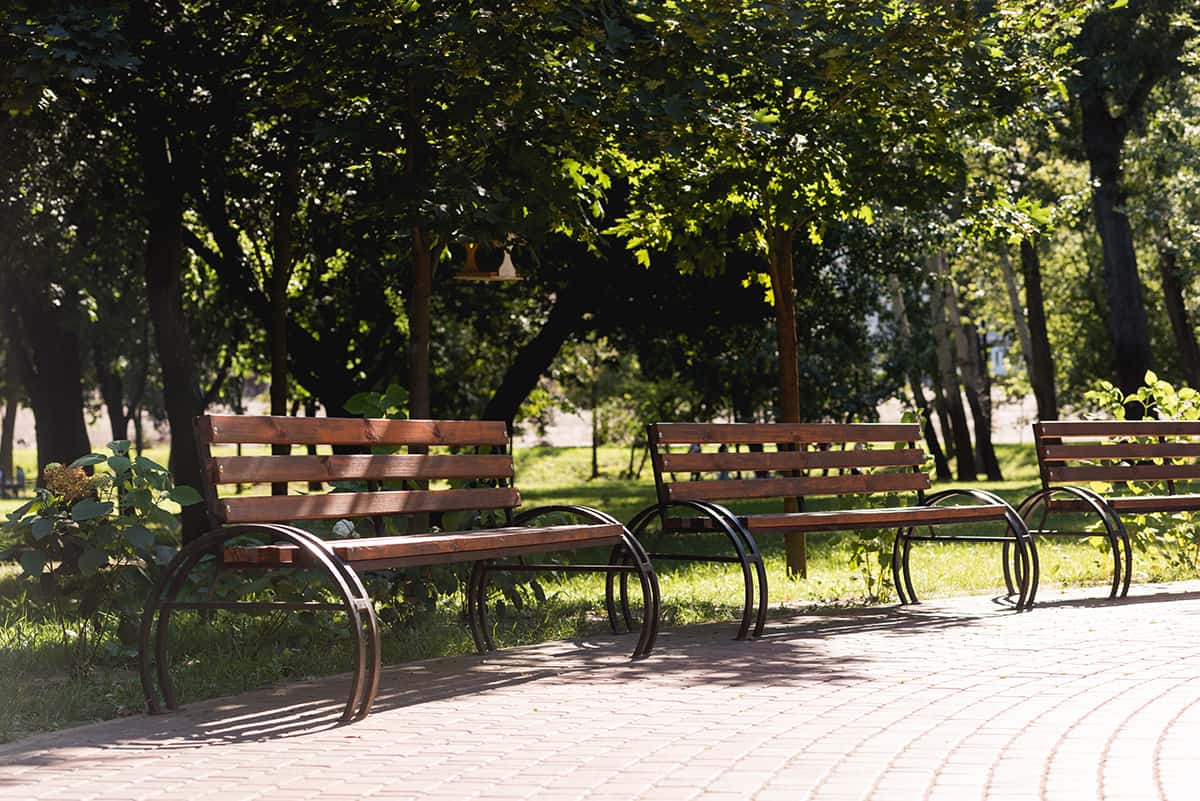 2.75 Park Benches' Width