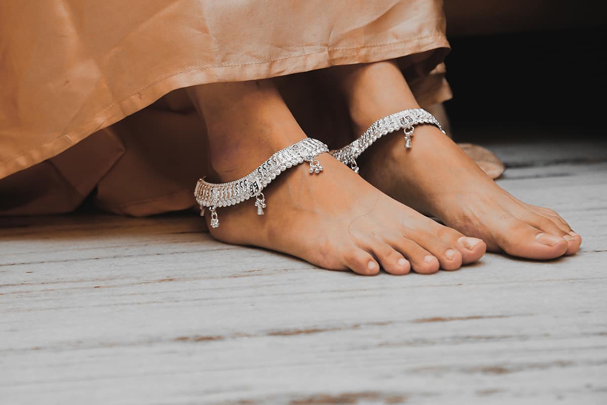 What Is an Anklet?
